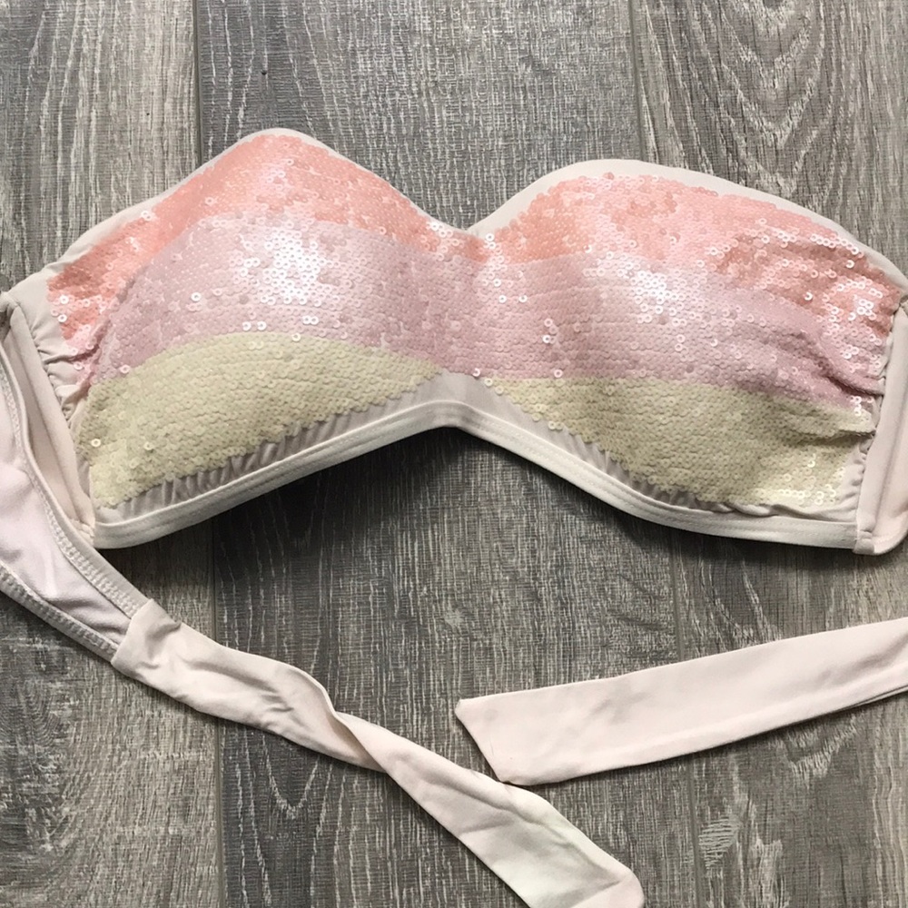 Baby pink bedazzled swim top💗✨